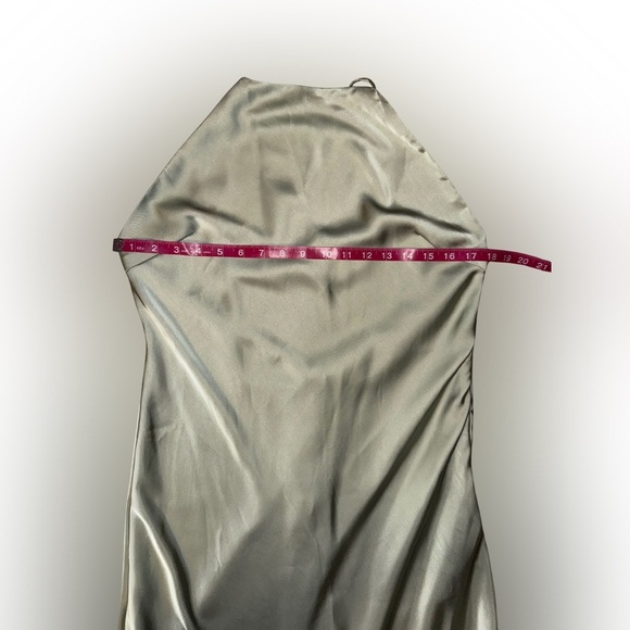 PETAL & PUP Hadley Halter-Neck Maxi Dress in Sage Size Large - Picture 4 of 14